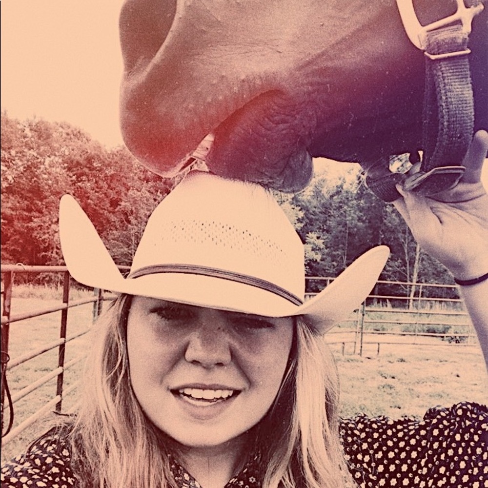 Meet your Posher, Emily